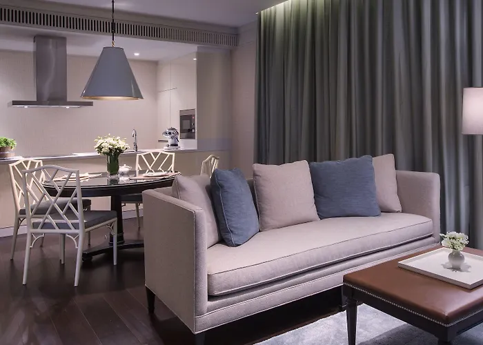 Oriental Hotell 5*