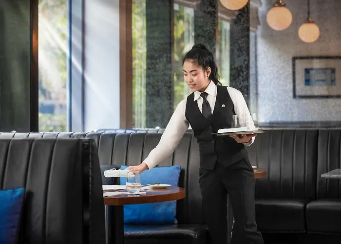 Oriental Hotell 5*